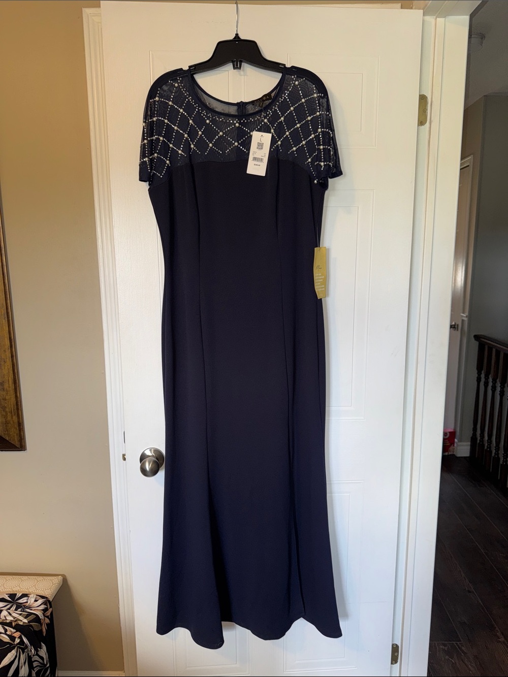 NWT Laura Pearl Detail Dress